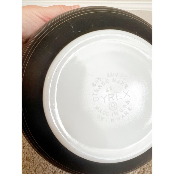 Vintage Pyrex Terra 403 Mixing Bowl - Picture 3 of 7
